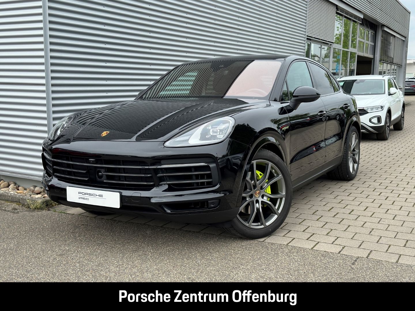 Porsche Cayenne E-Hybrid Coupe Platinum Edition